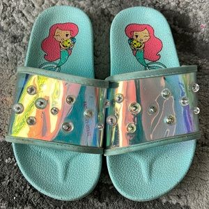Disney girls little mermaid slides size 11/12